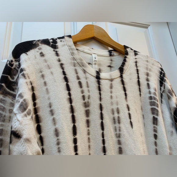 LULULEMON TIE DYE CREWNECK SWEATER - Picture 6 of 11